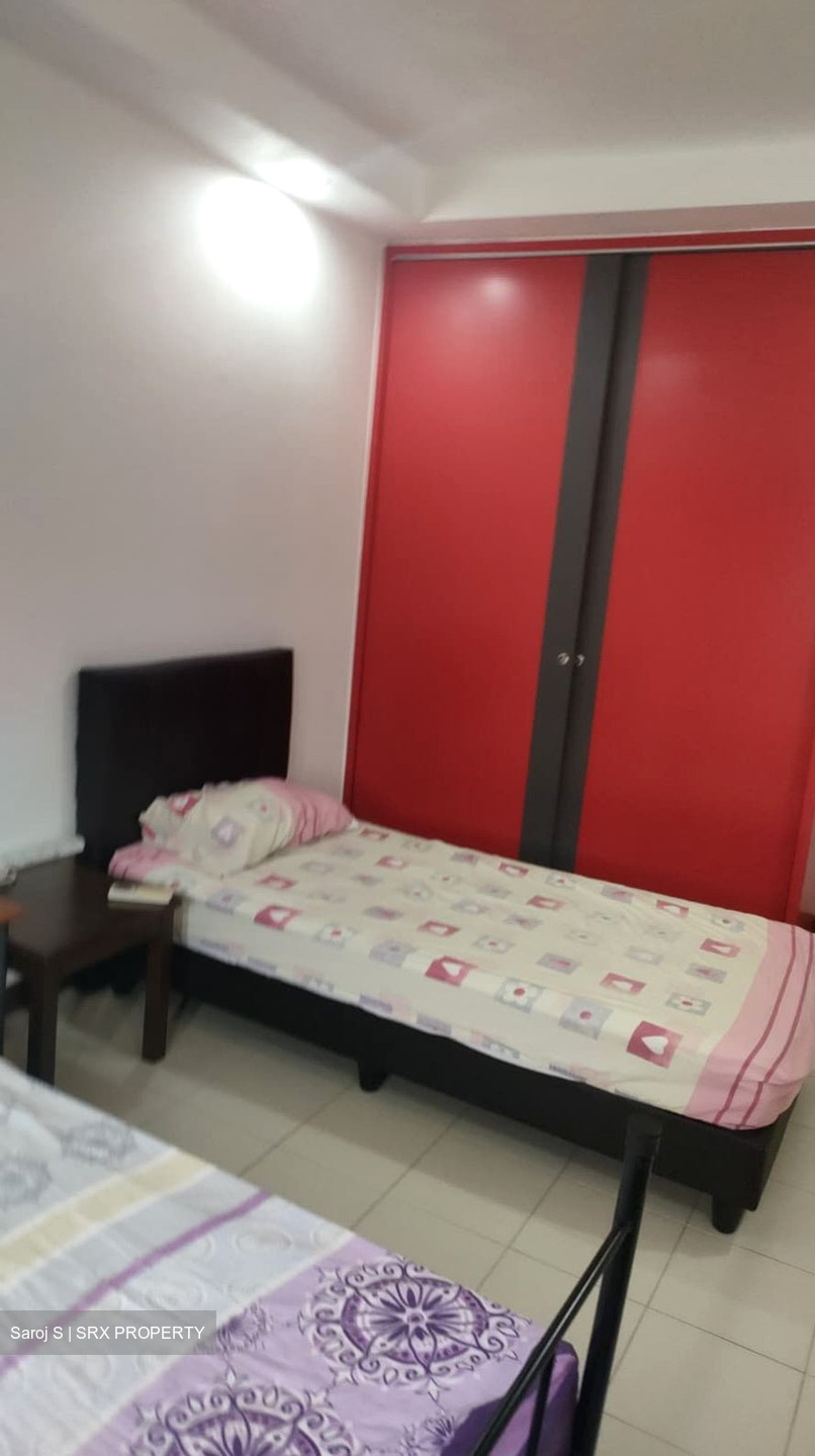 Yishun Avenue 6 (Yishun),  #572244471
